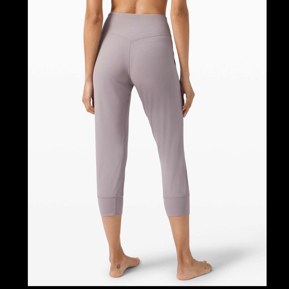 lululemon athletica Pants - Lululemon Align Jogger Crop NWT Size 6